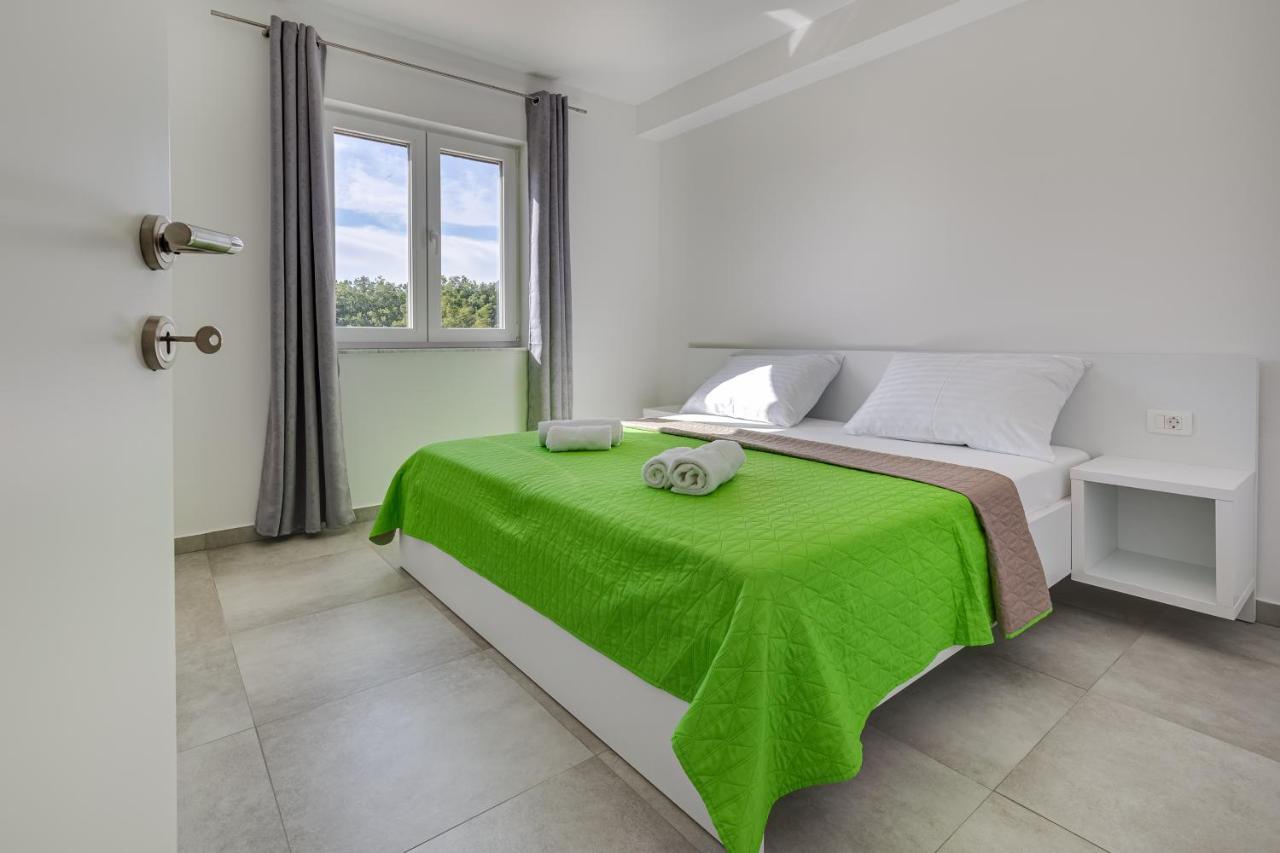 Green Point Paklenica Starigrad Paklenica Exterior photo